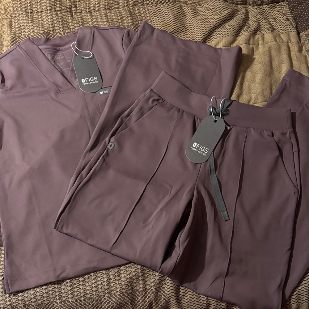 NWT Figs FORMx Plum XS set